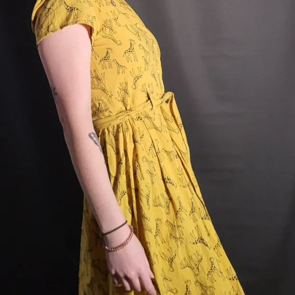 Elegant Yellow Midi Dress with Animal Print - Picture 5 of 5
